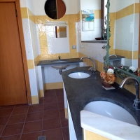03 umyvadla apartmanu  sosta camper pier giovanni