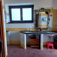 05 umyvadla a zrcadlo sosta camper pier giovanni